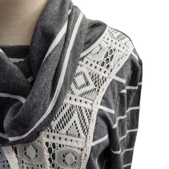 Vanity Large Striped Scowl Neck Lace Accent Sweater - Picture 3 of 6